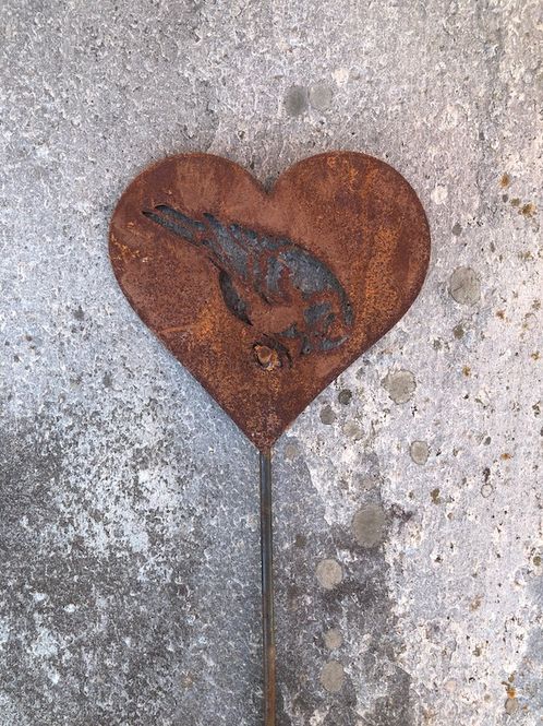 Hovedbilde Hjerte med fugl på stang - Danas Have