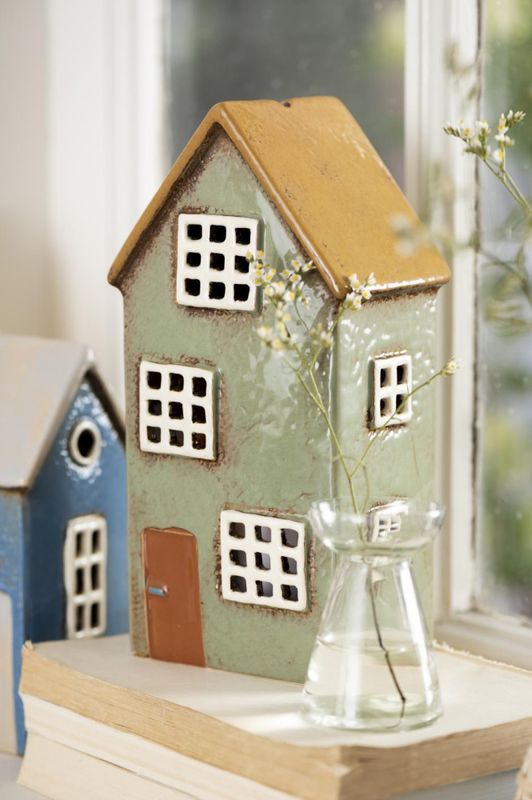 Lyshus brun dør| IB Laursen