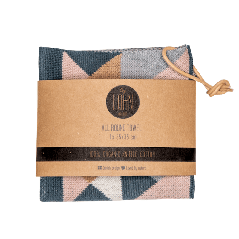 All round håndkle strikket - trekanter | By LOHN